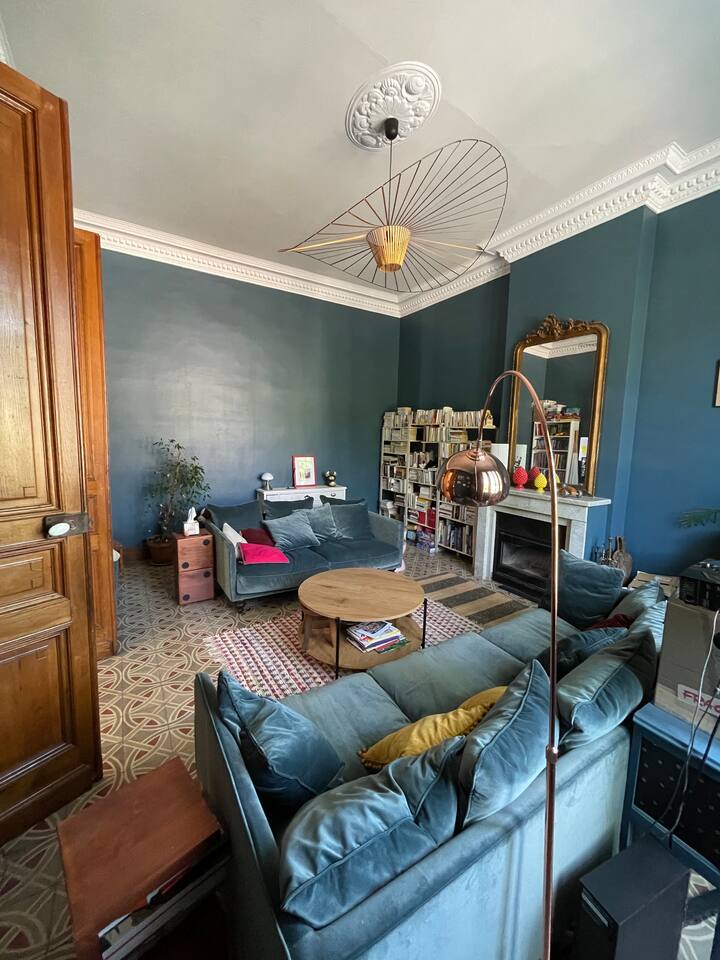 Comme Un Petit Manoir - Marseille
