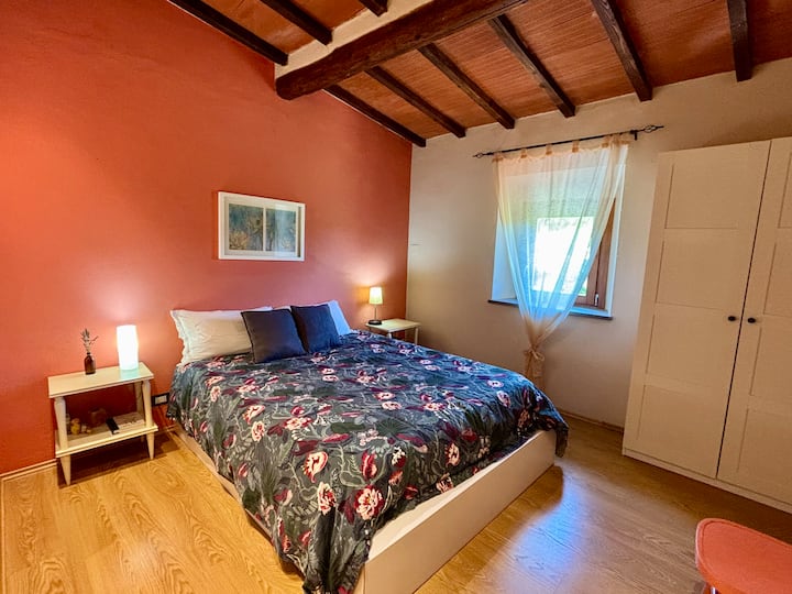 Sienna Room. Cama queen/doble.