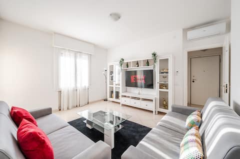 Formigine Land of Motors 3-bedroom + 2 bath