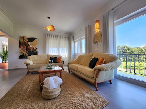 Successful Airbnb property: Villa Baixus swimming pool and games room! in Torres Vedras