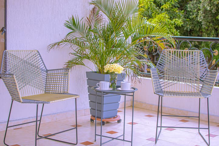 Apartment with terrace, air conditioning, parking, fast WiFi