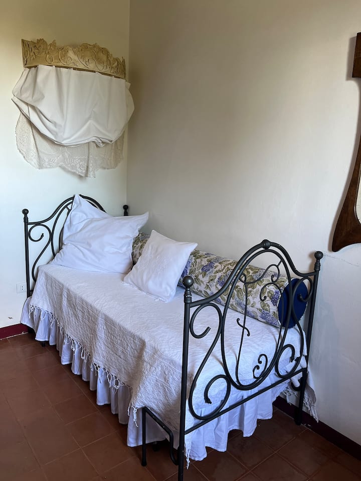 Dhomë gjumi 4