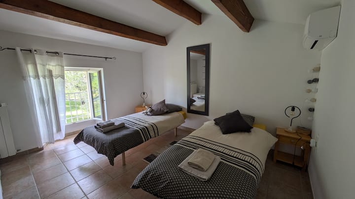 غرفة النوم 2