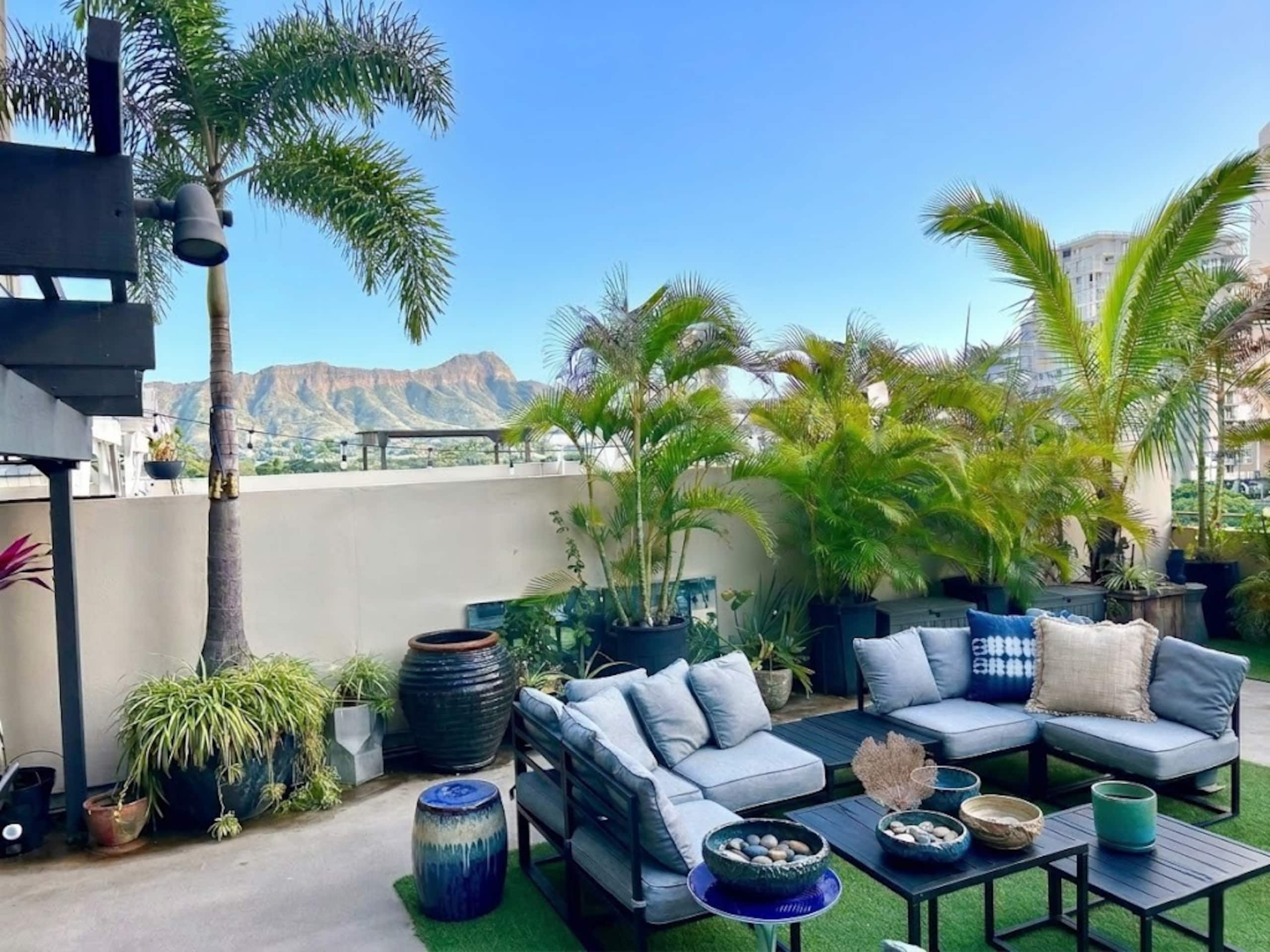 Tropical Oasis Near Waikiki Beach + 1 Free Parking - Image 34