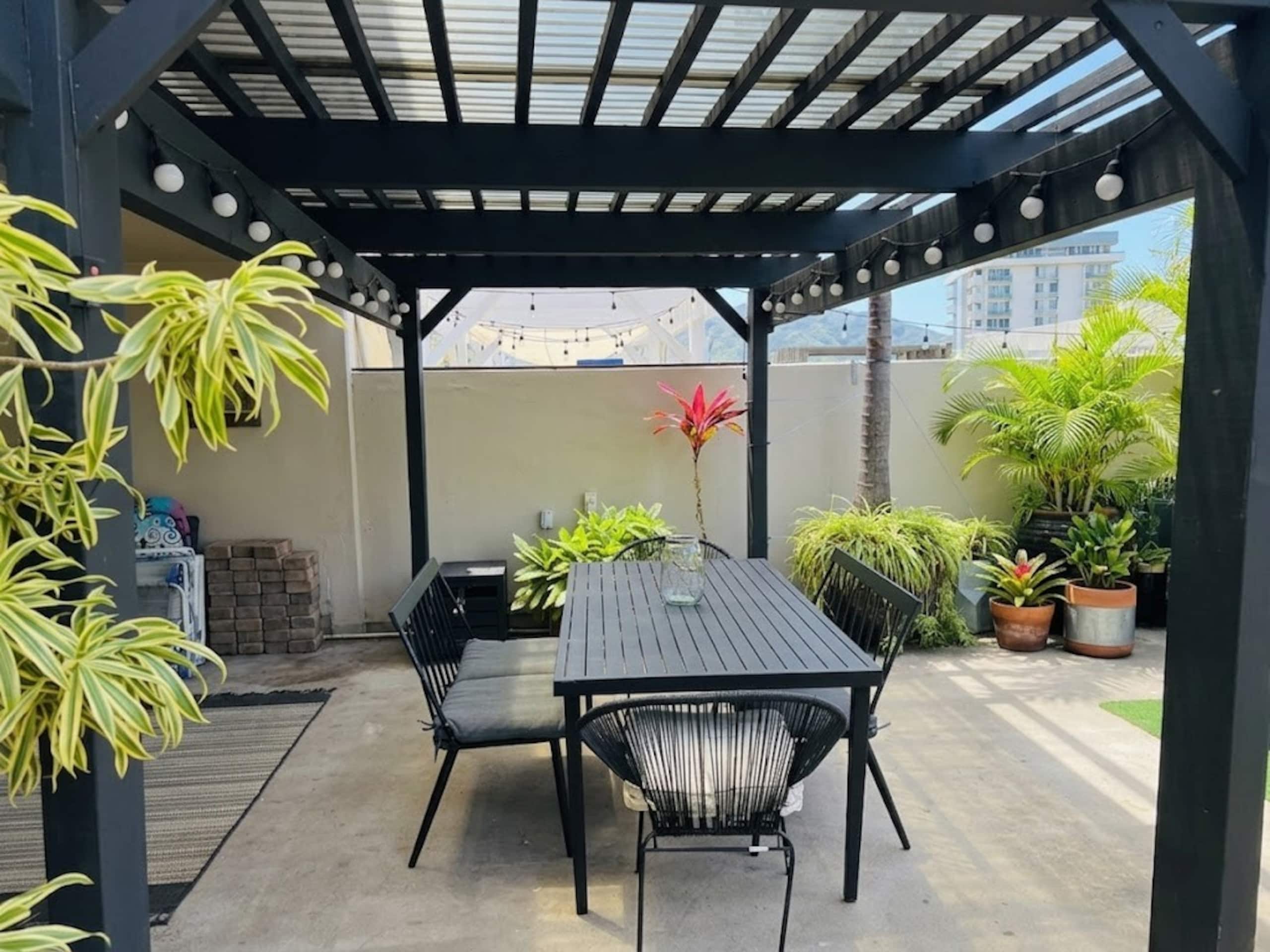 Tropical Oasis Near Waikiki Beach + 1 Free Parking - Image 36