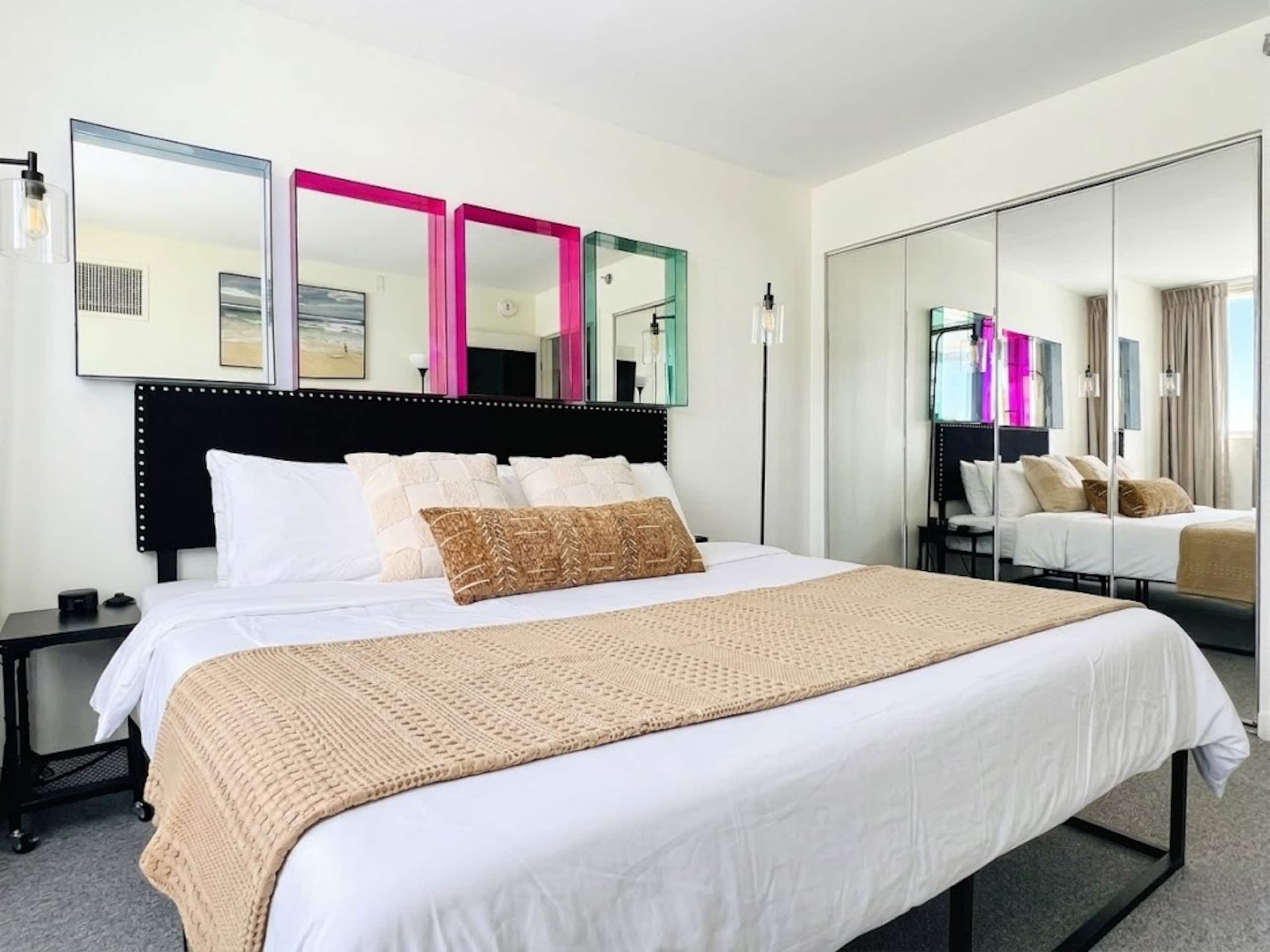 Tropical Oasis Near Waikiki Beach + 1 Free Parking - Image 21
