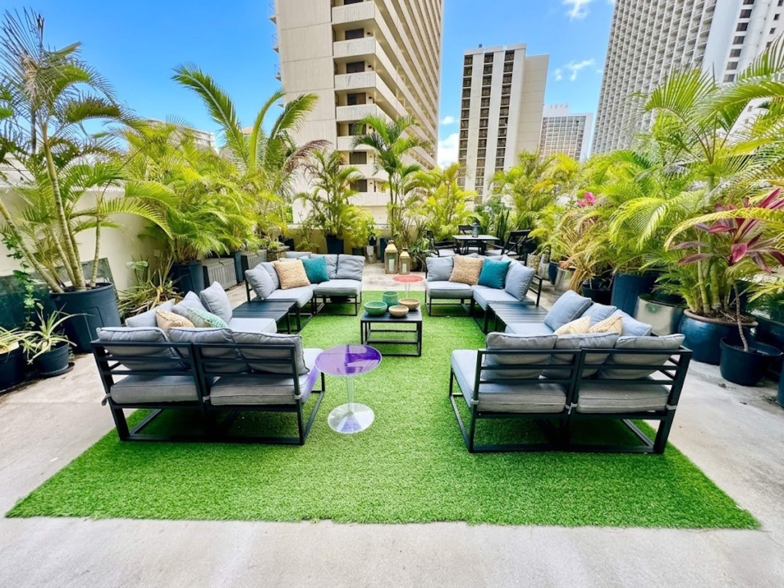 Tropical Oasis Near Waikiki Beach + 1 Free Parking - Image 35