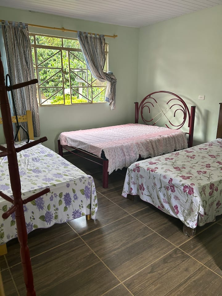 ベッドルームスイート2