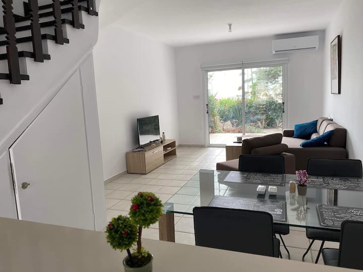 Venus Beach Townhouse - Pafo