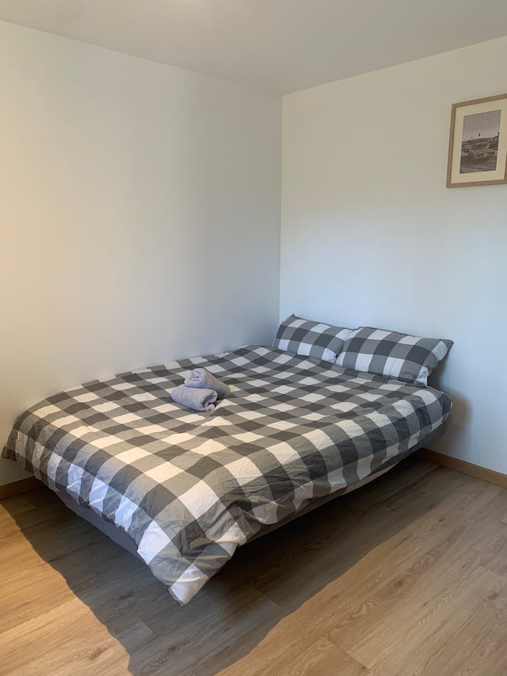 Appartement Privé Avec Terrasse Dans Une Maison - Creil