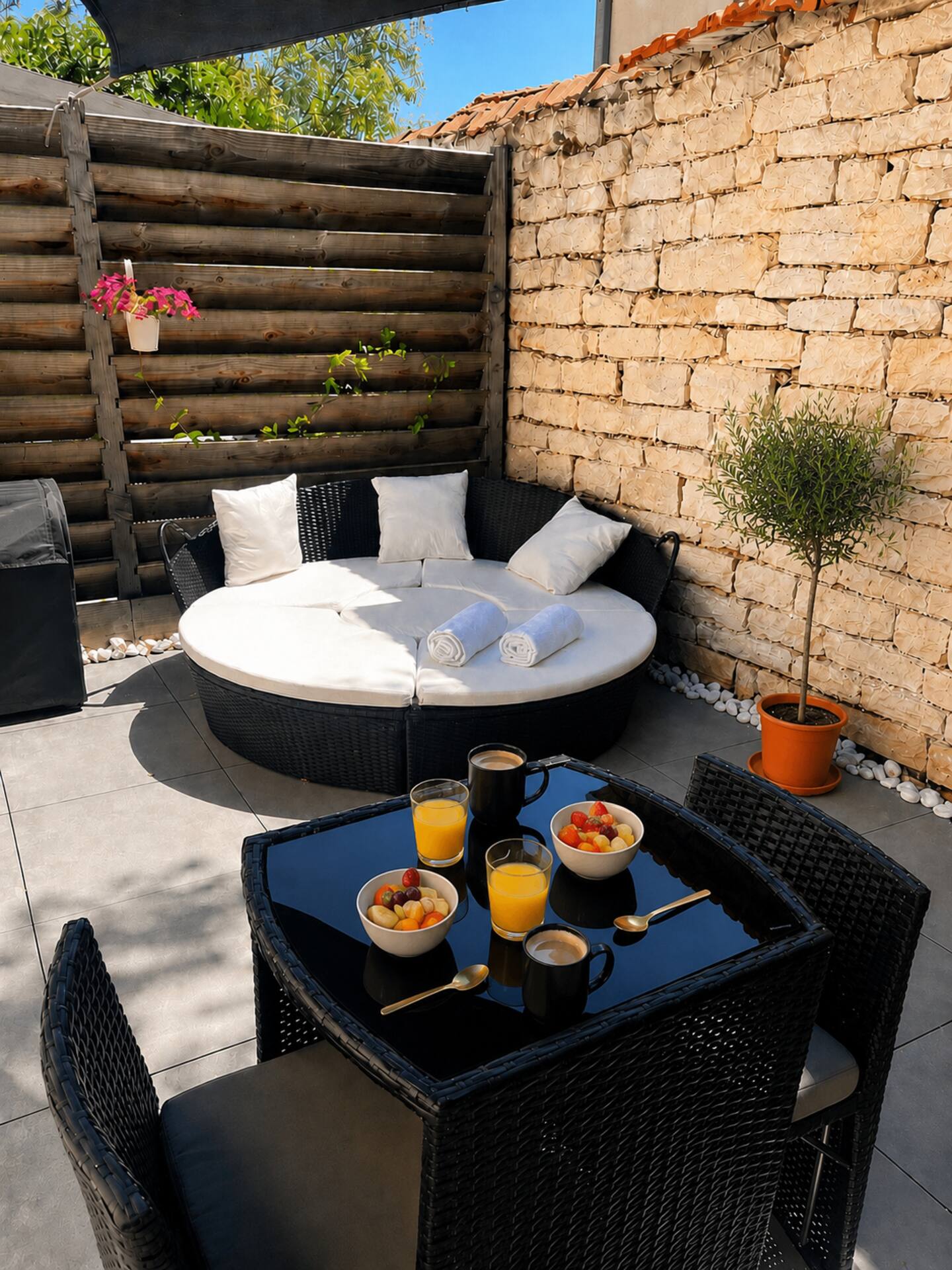 La Maison D’Albâtre - Le Spa — Patio