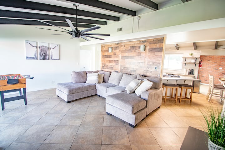 Hot Tub • Pool Table • Near Beach And Wineries - Santa Maria, CA