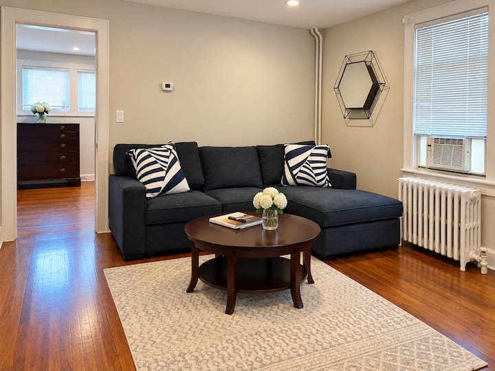 Rowayton Retreat, Two Apartments All Yours - Norwalk, CT