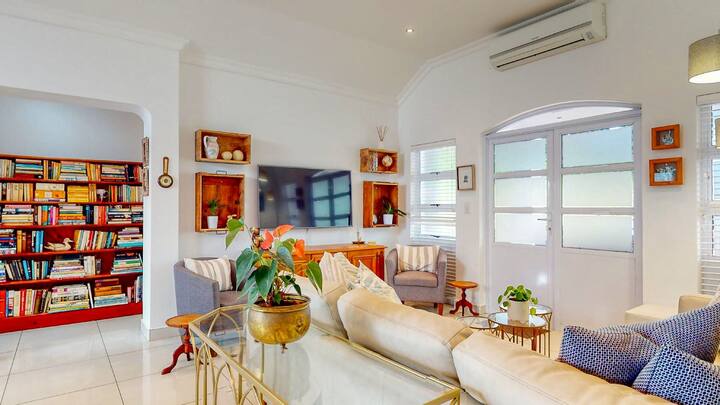 Rose Cottage In Caribbean Estate - Port Edward