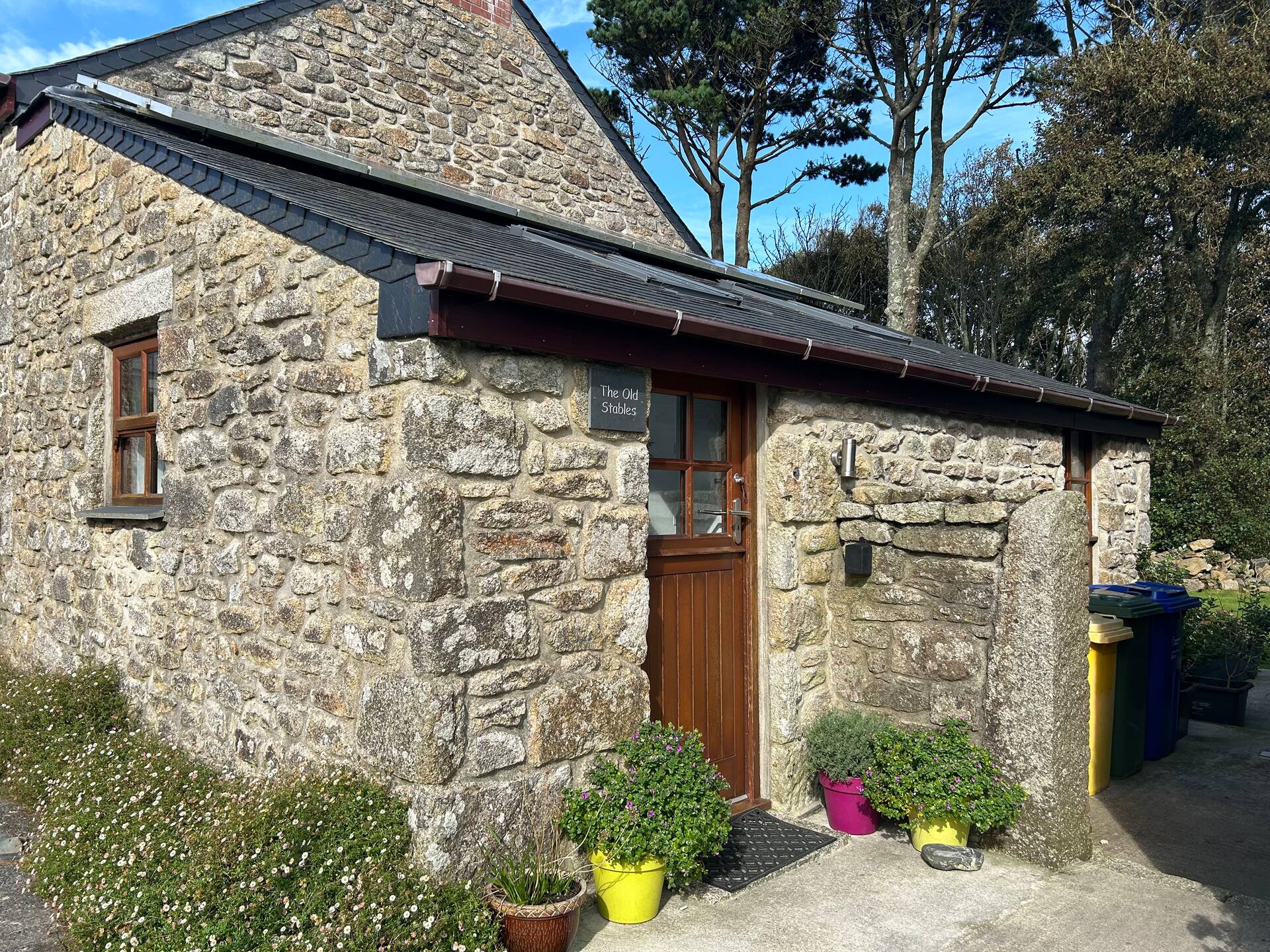 The Old Stables with sea view