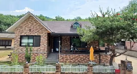 Mungyeong Batnadul Dokchae Pension