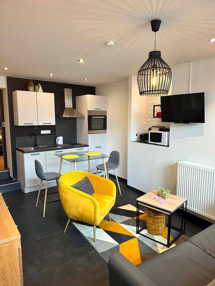 Gîte Situé Dans Un Charmant Petit Village - Dinant