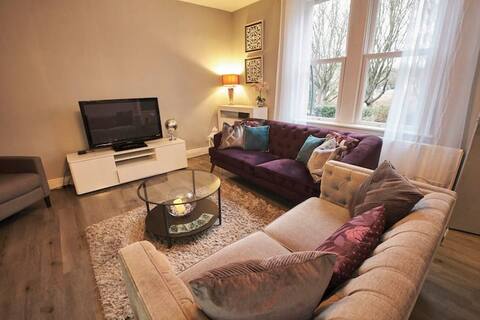 Successful Airbnb property: Your Home from Home - River bank in Sunderland