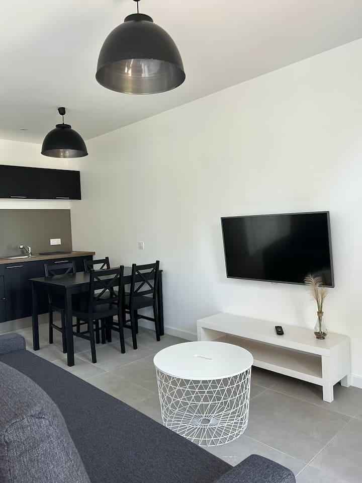 Charmant Studio Au Cœur De La Nature - Istres