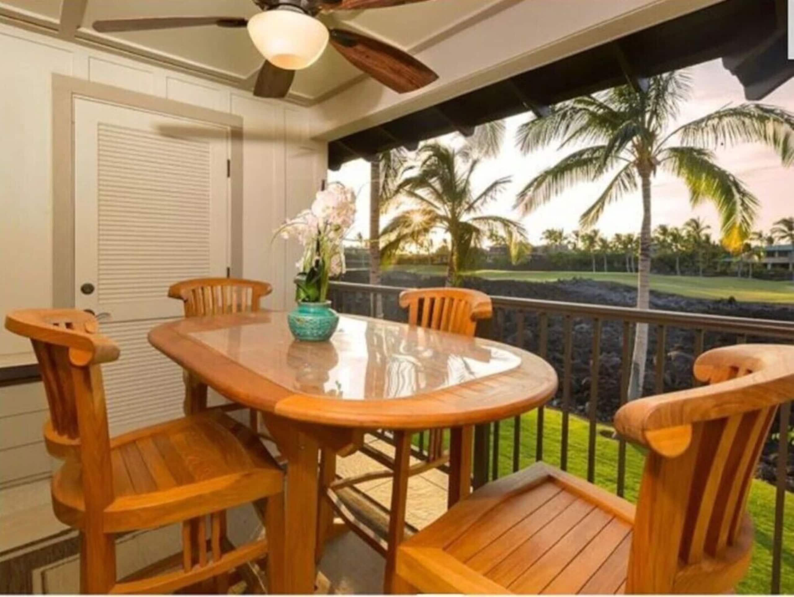 Condo in Waimea · ★4.83 · 2 bedrooms · 4 beds · 2 baths - Image 1