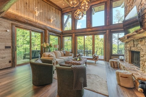 Top 10 VRBO in U.S. Riverfront, Hot Tub, Sleeps 12