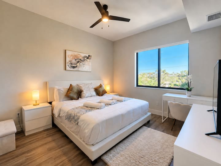 Bigfamily 2br/2ba Near Downtown 3rd Floor - West Palm Beach, FL