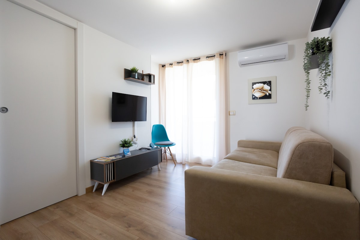 Proprietà Airbnb di successo: Sea view apartment a Civitavecchia
