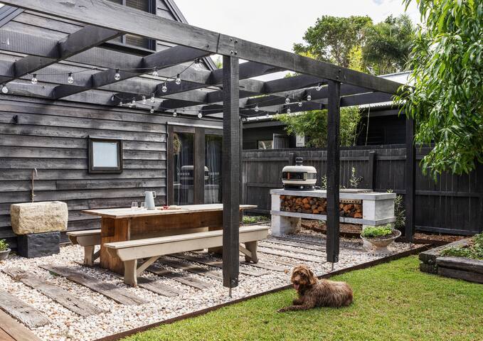 Californian Bungalow with Pool gallery image 3