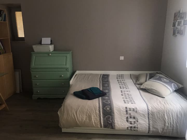 Spavaća soba i ured s dodatnim dvosjedom – prizemlje