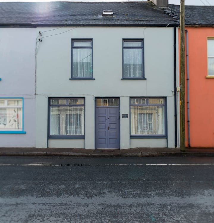 Katie's Town House - County Kerry