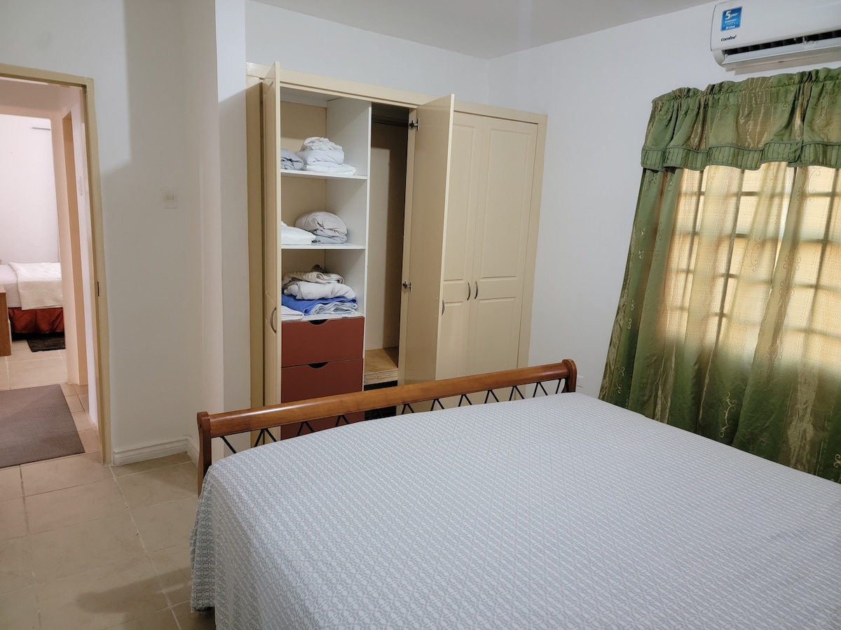 Трета спална соба на која е прикажан простор во плакарот