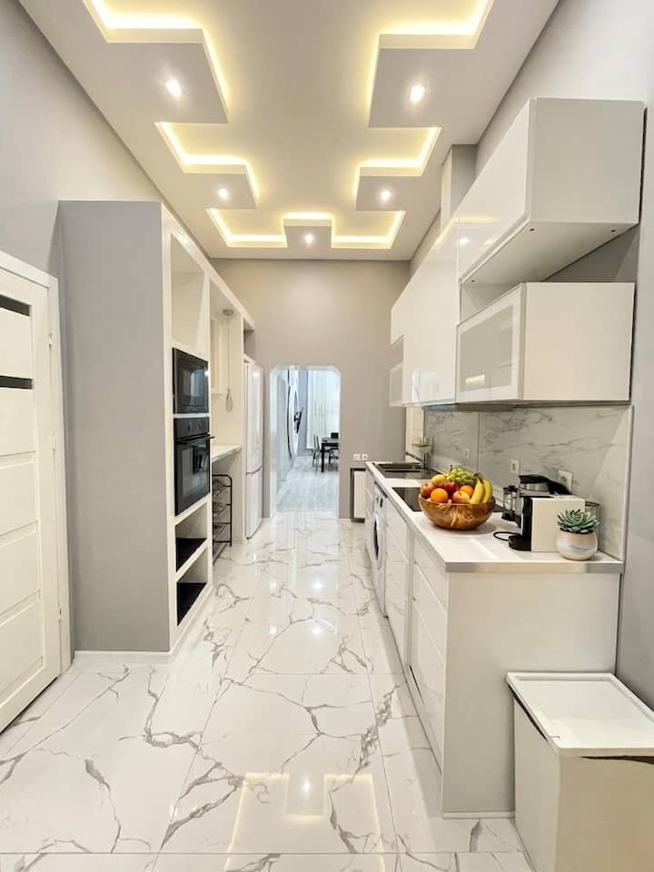 Emerald Apartment - Downtown | 5 Rooms | Garage - Budapest