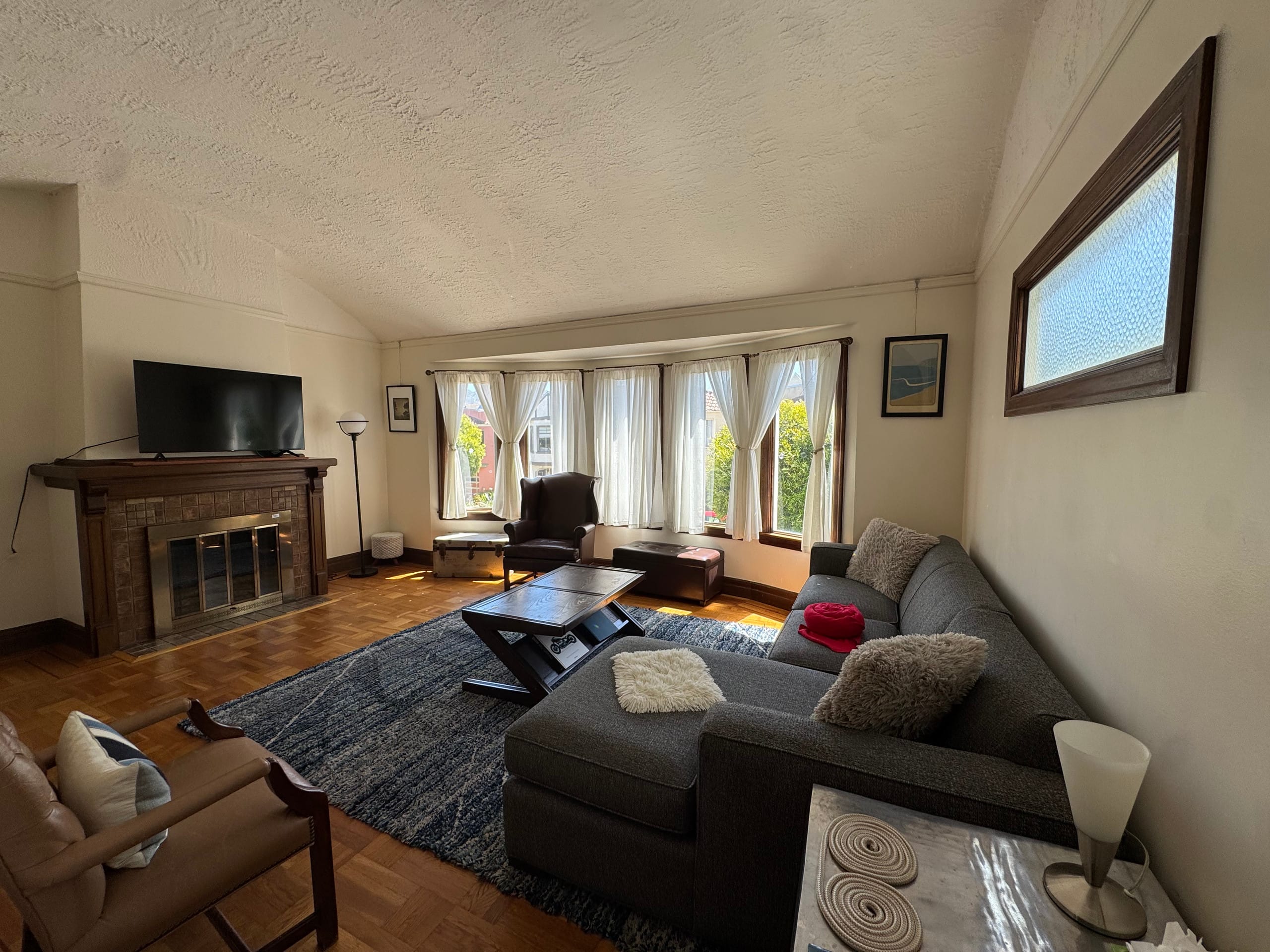 Home in San Francisco · ★4.97 · 2 bedrooms · 3 beds · 1 bath - Image 2
