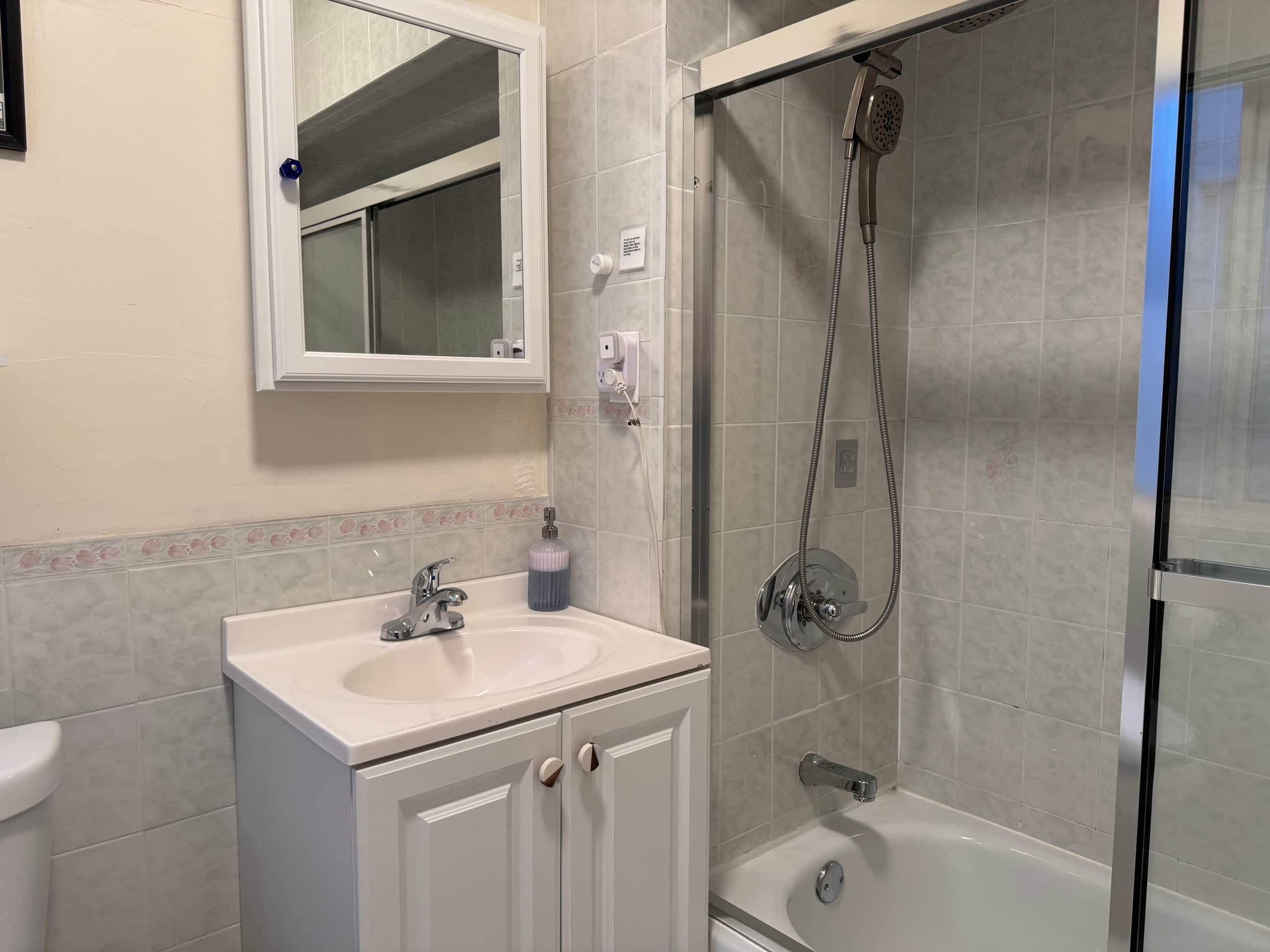 Home in San Francisco · ★4.97 · 2 bedrooms · 3 beds · 1 bath - Image 19