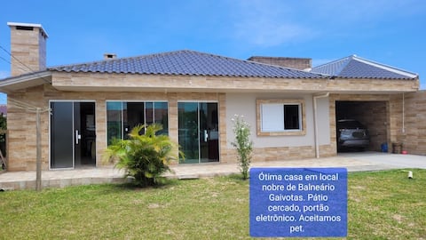 Great house: Turimar neighborhood in Balneário Gaivotas.