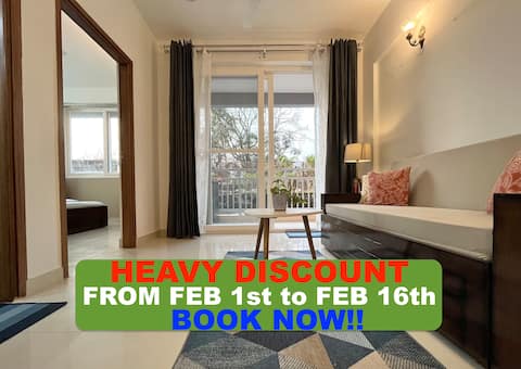 Scenic Work-from-Home Getaway with Mussoorie view