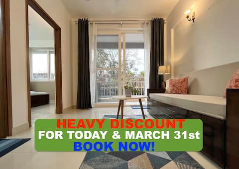 Scenic Work-from-Home Getaway with Mussoorie view