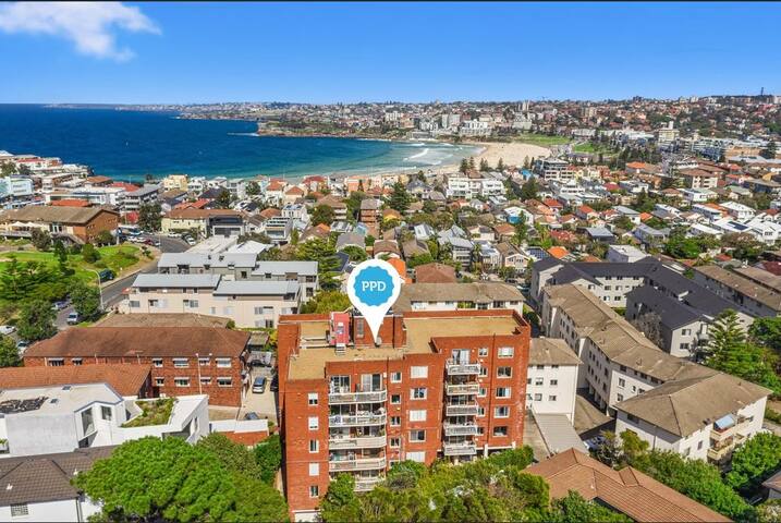 Sun-kissed Bondi Beach Oasis! gallery image 5