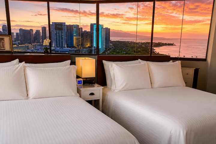 Beach Condo/panoramic Ocean/sunset Views/park Free