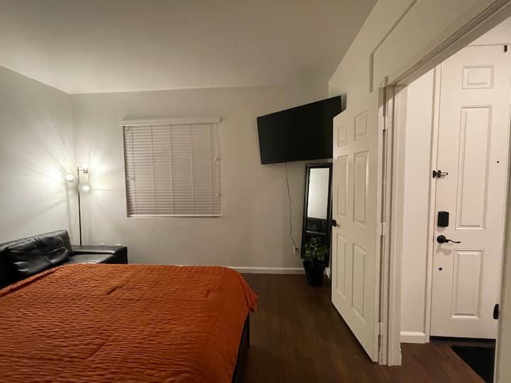 Habitación privada con baño personal. 