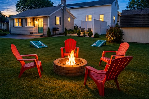 Cozy Lake Getaway • Walk to Beach • Fire Pi