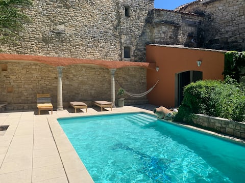 Guest House 6/8 people 5 min from Uzes