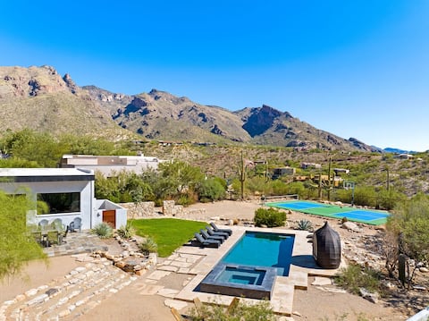 Catalina Clubhouse | Pool, Spa & Pickleball Court