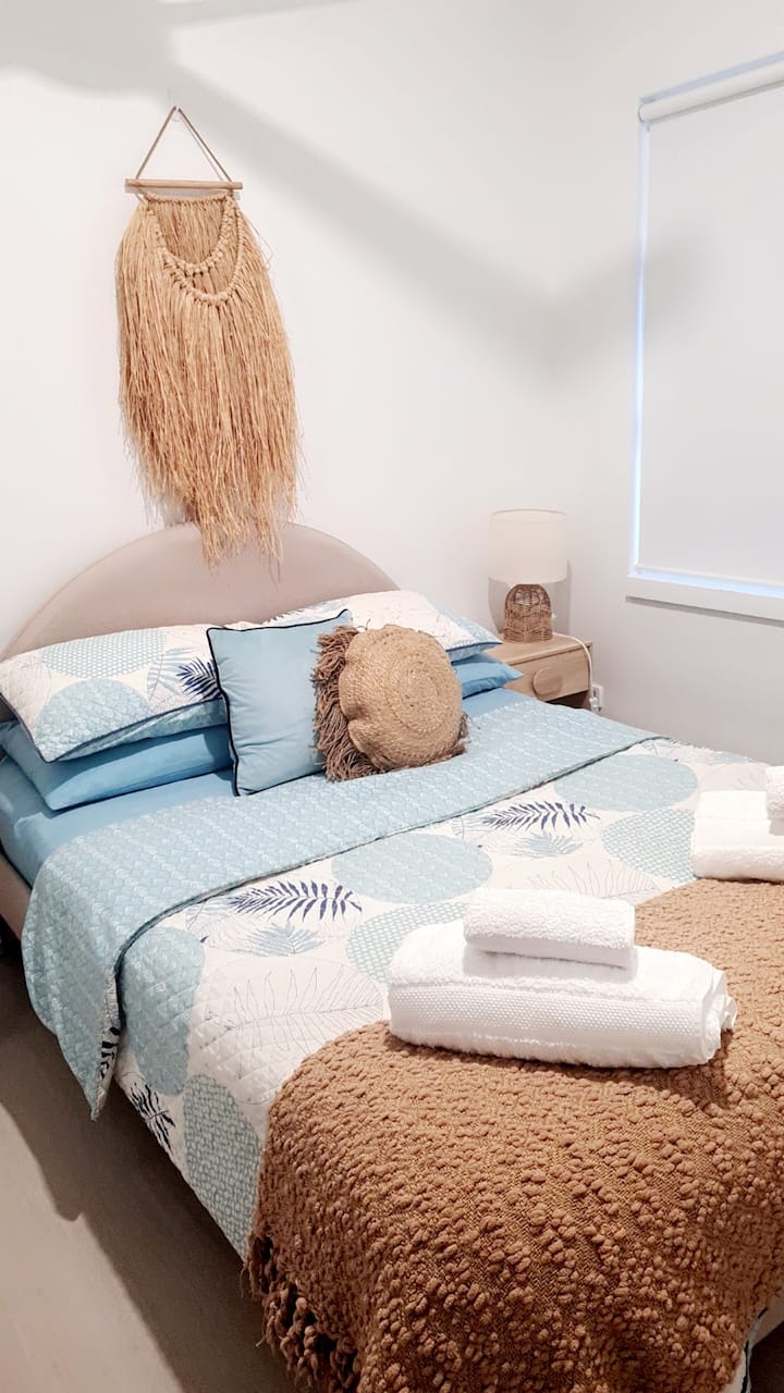 Kitanda cha watu wawili