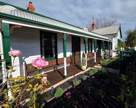 The George and Mabel Inn