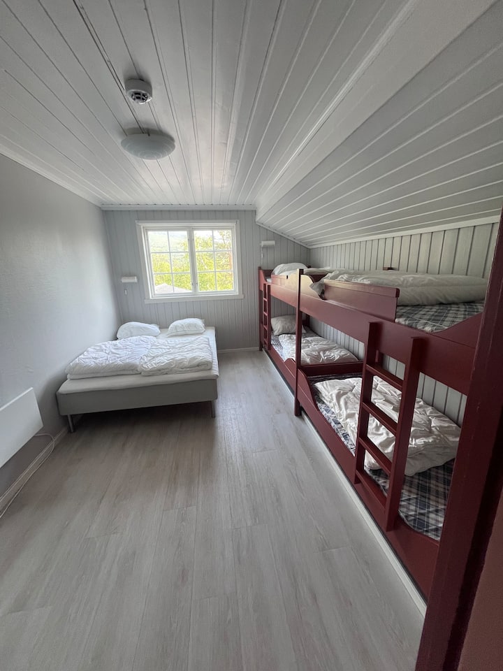dormitorio de la planta alta
6 camas
