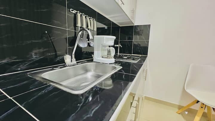 401encantador Studio Con Gran Balcón + Ac Y Wi-fi - Colombia