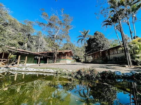 Farmhouse - Heated Pool and Hydro 5m. from the Center