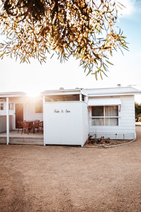 Hide & Sea - A Beachside Hideaway