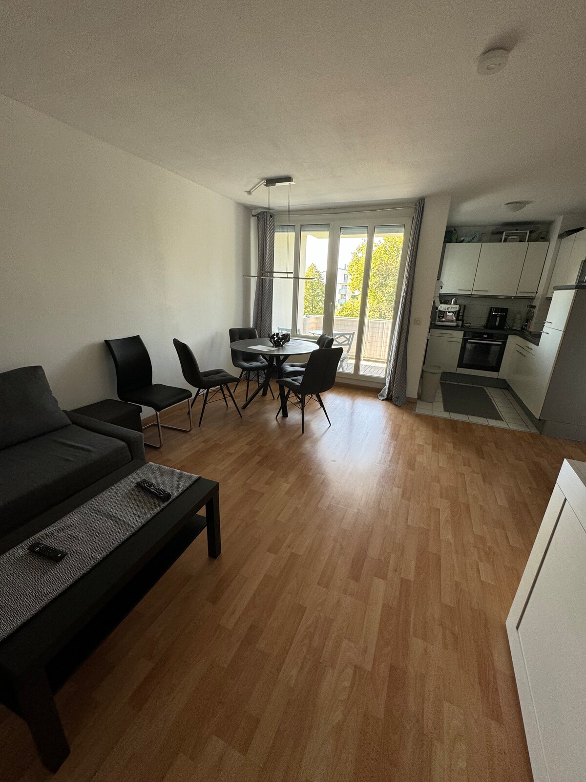 Successful Airbnb property: Cozy 2-Room Apartment (50qm) in Alt Moosach
